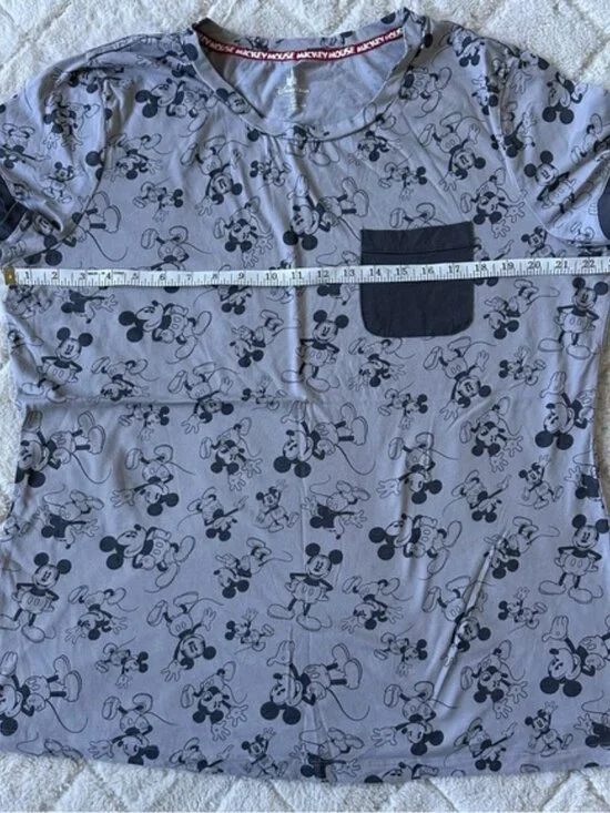 Disney Parks | Short Sleeve Mickey Mouse Pocket Tee | Size Extra Extra Large - Picture 7 of 8